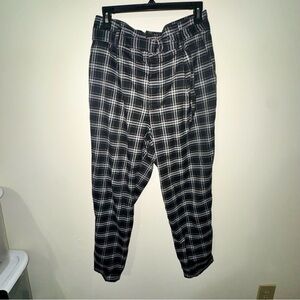 Hollister Black & White Plaid Chinos with Belt
